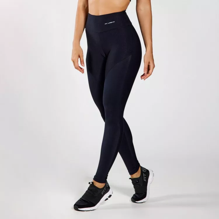 Legging Fitness Micro Canelada Com Recorte Brilho Preto