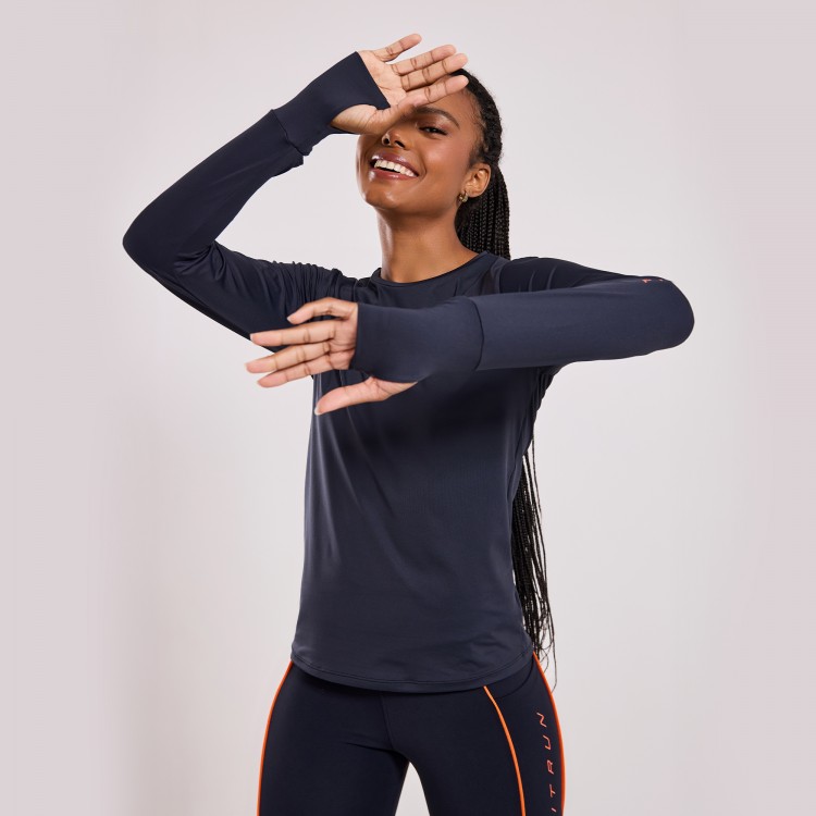 Blusa Fitness Manga Longa Cadência Preta