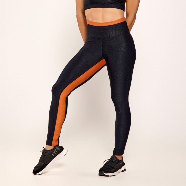 Calça Legging Micro Canelada Preta com Recortes Âmbar